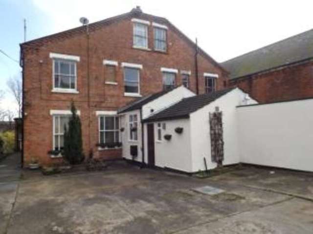  Image of 1 bedroom Flat for sale in Villa Road Nottingham NG3 at Nottingham Nottinghamshire Porchester, NG3 4GG