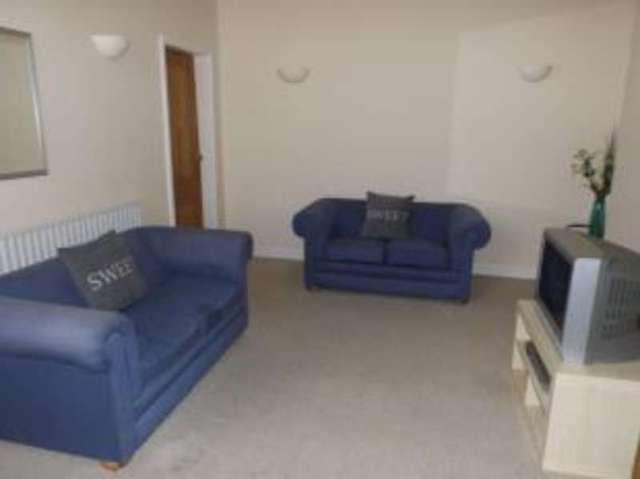  Image of 1 bedroom Flat for sale in Villa Road Nottingham NG3 at Nottingham Nottinghamshire Porchester, NG3 4GG