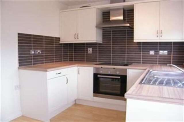  Image of 2 bedroom Terraced house to rent in Village Drive Roborough Plymouth PL6 at Plymouth, PL6 7PB