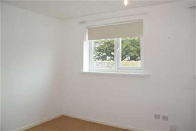  Image of 2 bedroom Terraced house to rent in Village Drive Roborough Plymouth PL6 at Plymouth, PL6 7PB