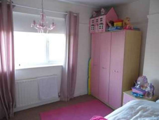 Image of 4 bedroom Semi-Detached house for sale in Violet Hill Mansfield NG18 at Mansfield Nottinghamshire Mansfield, NG18 3EG