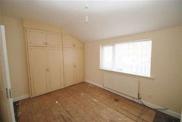  Image of 4 bedroom Semi-Detached house for sale in Wainfleet Road Skegness PE25 at Skegness, PE25 3RG