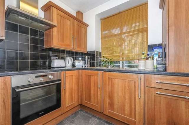  Image of 2 bedroom Flat to rent in Odessa Street London SE16 at Surrey Quays, SE16 7HD