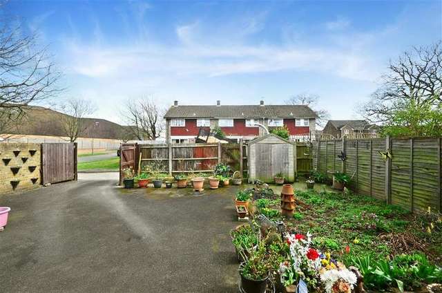  Image of 3 bedroom End of Terrace for sale in Wallis Avenue Loose Maidstone ME15 at Maidstone Kent Maidstone, ME15 9HT