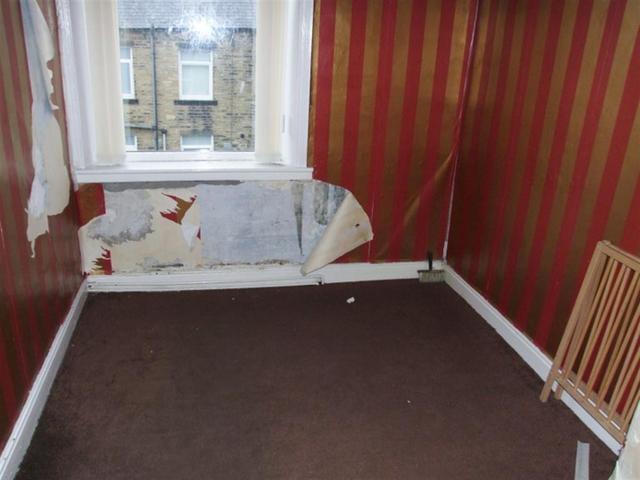  Image of 2 bedroom Terraced house for sale in Warley Road Halifax HX1 at Halifax  Halifax, HX1 3TG