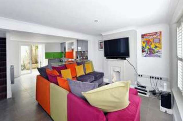  Image of 3 bedroom Terraced house for sale in Warwick Place Worthing BN11 at Warwick Place  Worthing, BN11 3EU