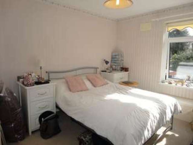  Image of 2 bedroom Flat to rent in Warwick Road Solihull B92 at Warwick Road  Solihull, B92 7AN
