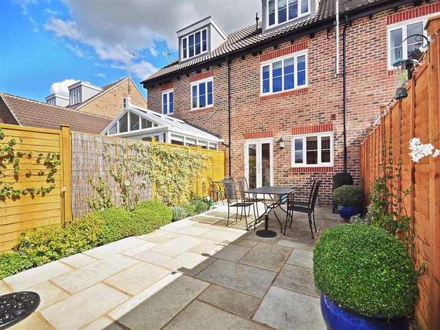  Image of 3 bedroom Terraced house for sale in Watersmead Drive Littlehampton BN17 at Littlehampton West Sussex Littlehampton, BN17 6GH
