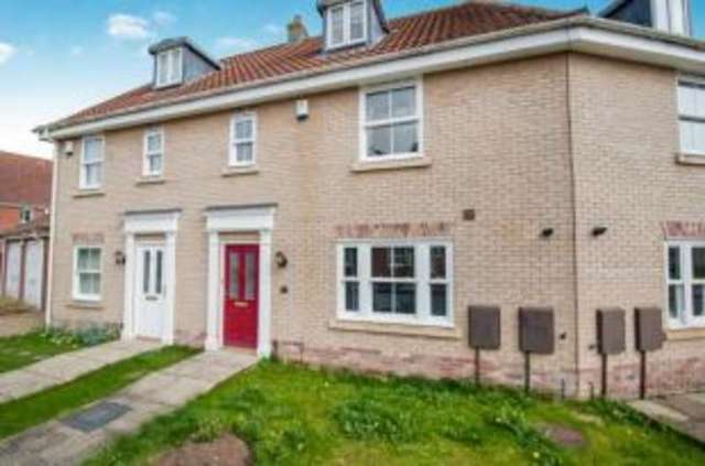 Image of 3 bedroom Semi-Detached house for sale in Field Maple Road Watton Thetford IP25 at Watton Thetford Watton, IP25 6GA