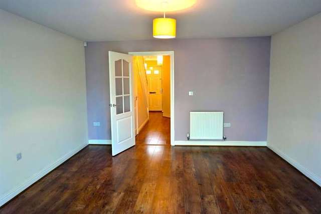  Image of 4 bedroom Semi-Detached house to rent in Wayside Winnersh Wokingham RG41 at Winnersh Wokingham Winnersh, RG41 1AD
