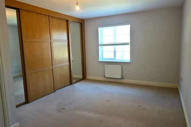  Image of 4 bedroom Semi-Detached house to rent in Wayside Winnersh Wokingham RG41 at Winnersh Wokingham Winnersh, RG41 1AD