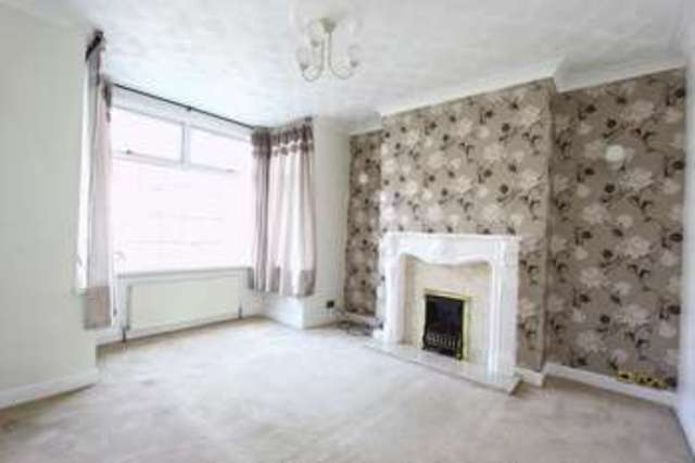  Image of 3 bedroom Terraced house for sale in Welwyn Park Road Hull HU6 at Welwyn Park Road  Hull, HU6 7EB
