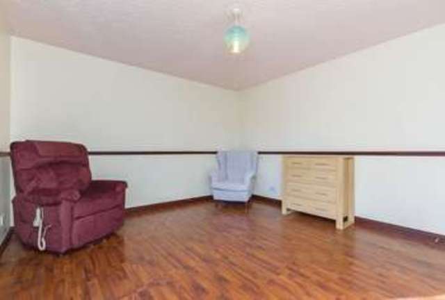 Image of 1 bedroom Flat for sale in Wemyss Court Rosyth Dunfermline KY11 at Wemyss Court Rosyth Rosyth, KY11 2LL