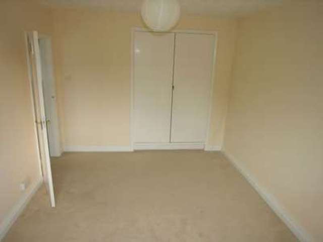  Image of 2 bedroom Flat to rent in Wharf Road Wendover Aylesbury HP22 at Wharf Road Wendover Aylesbury, HP22 6HF