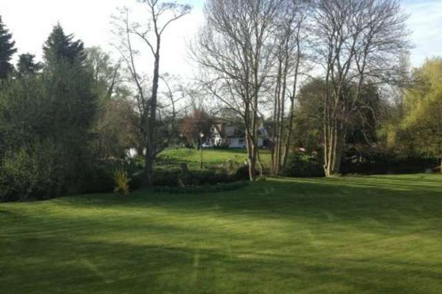  Image of 2 bedroom Flat for sale in Wren Drive West Drayton UB7 at West Drayton, UB7 7NR