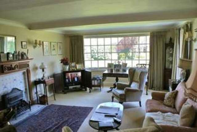  Image of 4 bedroom Detached house for sale in West End Waltham St. Lawrence Reading RG10 at West End Waltham St. Lawrence Reading, RG10 0NN