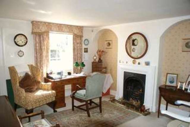  Image of 4 bedroom Detached house for sale in West End Waltham St. Lawrence Reading RG10 at West End Waltham St. Lawrence Reading, RG10 0NN