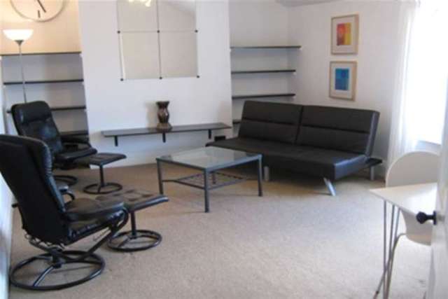  Image of 1 bedroom Flat to rent in Westbourne Arcade Poole Road Westbourne Bournemouth BH4 at Bournemouth, BH4 9AY
