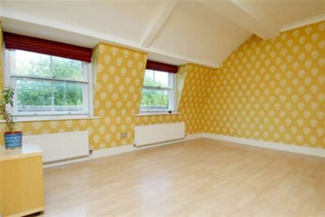  Image of 3 bedroom Flat to rent in Westbourne Terrace London W2 at London, W2 6QA