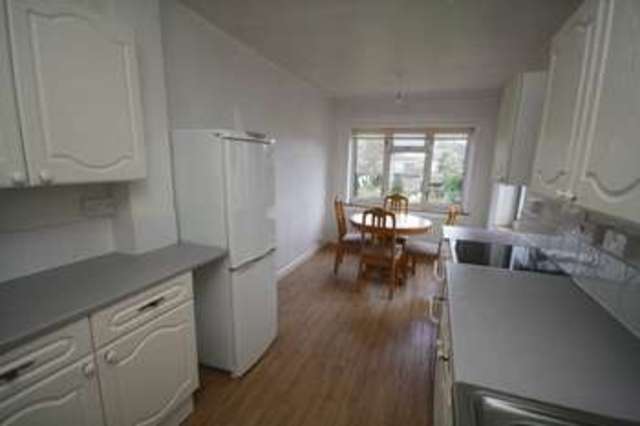  Image of 2 bedroom Flat to rent in Westbury Lane Bristol BS9 at Westbury Lane Coombe Dingle BRISTOL, BS9 2PB