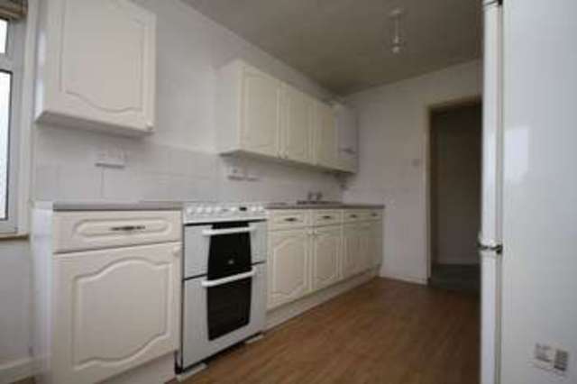  Image of 2 bedroom Flat to rent in Westbury Lane Bristol BS9 at Westbury Lane Coombe Dingle BRISTOL, BS9 2PB