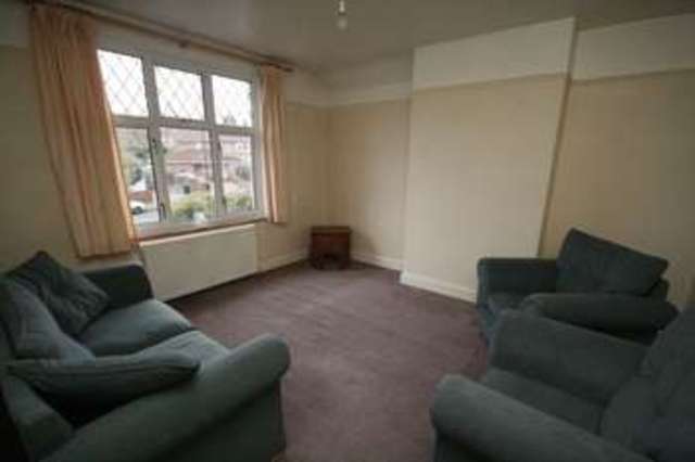  Image of 2 bedroom Flat to rent in Westbury Lane Bristol BS9 at Westbury Lane Coombe Dingle BRISTOL, BS9 2PB