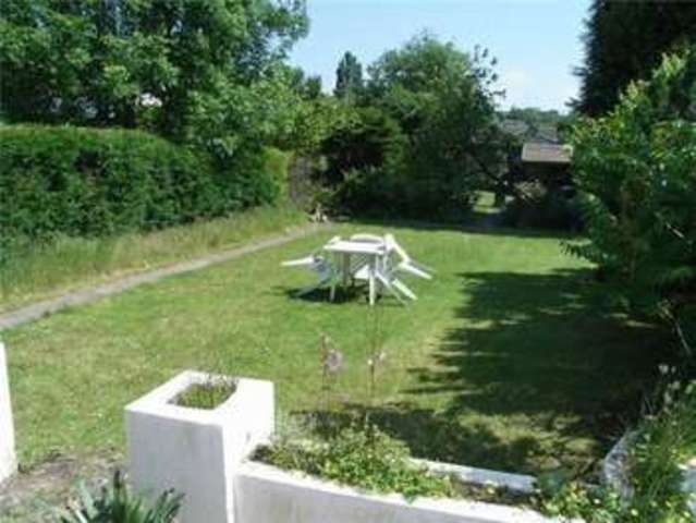  Image of 2 bedroom Flat to rent in Westbury Lane Bristol BS9 at Westbury Lane Coombe Dingle BRISTOL, BS9 2PB