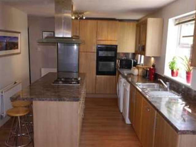  Image of 4 bedroom Property for sale in Westminster Drive Rodley Leeds LS13 at Westminster Drive Leeds Leeds, LS13 1PE