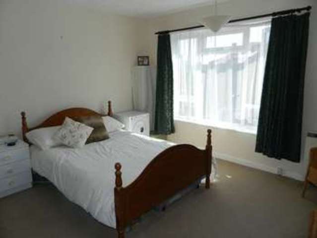  Image of 2 bedroom Flat for sale in Shrubbery Avenue Weston-super-Mare BS23 at Shrubbery Avenue  Weston-s-Mare, BS23 2JX