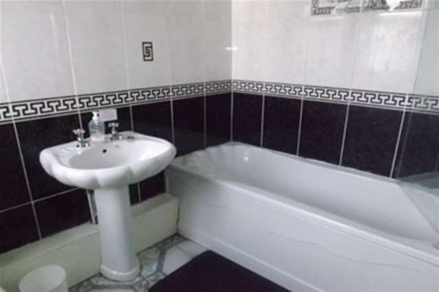  Image of 3 bedroom Detached house to rent in Wetherfield Road Tyseley Birmingham B11 at Birmingham, B11 3HS