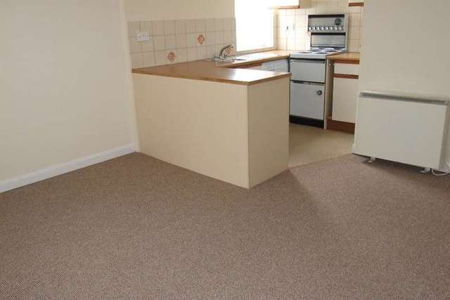  Image of 1 bedroom Flat for sale in Crescent Street Weymouth DT4 at Weymouth, DT4 7BX