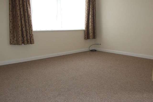  Image of 1 bedroom Flat for sale in Crescent Street Weymouth DT4 at Weymouth, DT4 7BX
