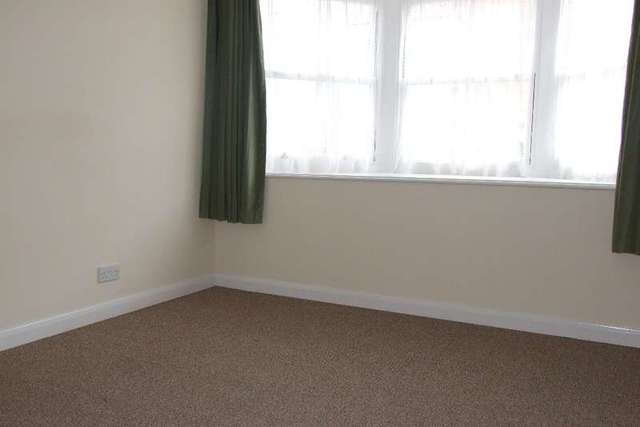  Image of 1 bedroom Flat for sale in Crescent Street Weymouth DT4 at Weymouth, DT4 7BX