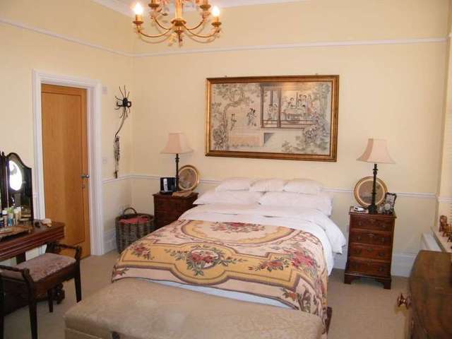  Image of 2 bedroom Flat for sale in Dorchester Road Weymouth DT4 at 47 Dorchester Road  Weymouth, DT4 7JT