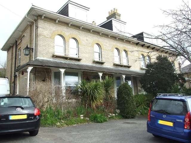  Image of 2 bedroom Flat to rent in Buxton Road Weymouth DT4 at Weymouth, DT4 9PJ