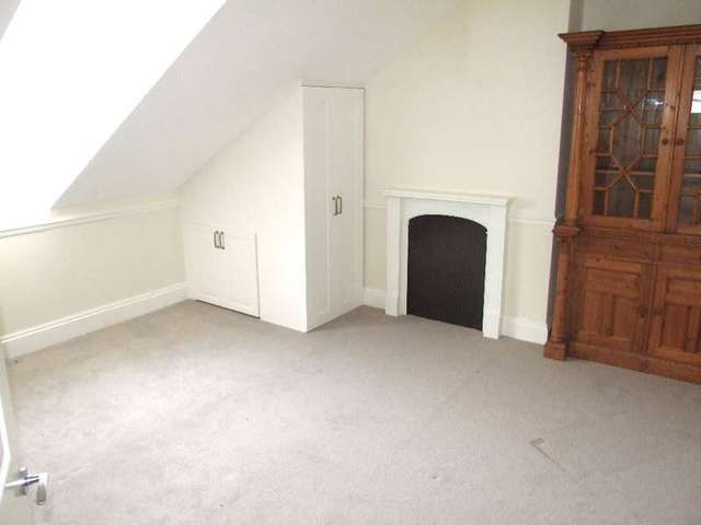  Image of 2 bedroom Flat to rent in Buxton Road Weymouth DT4 at Weymouth, DT4 9PJ