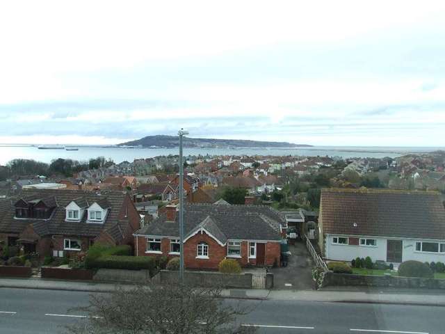  Image of 2 bedroom Flat to rent in Buxton Road Weymouth DT4 at Weymouth, DT4 9PJ