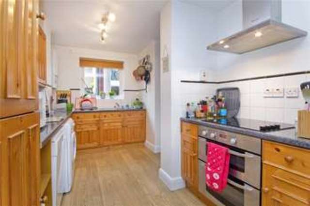  Image of 2 bedroom Maisonette to rent in Grand Junction Wharf Wharf Road London N1 at Islington London Islington, N1 7RL