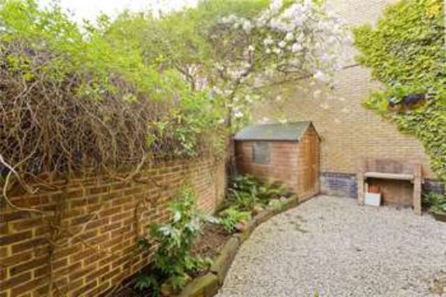  Image of 2 bedroom Maisonette to rent in Grand Junction Wharf Wharf Road London N1 at Islington London Islington, N1 7RL