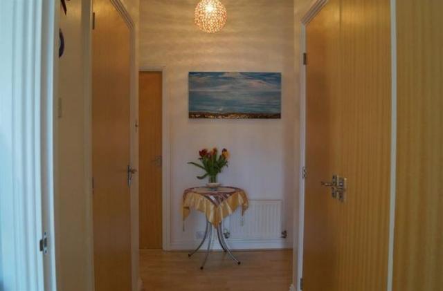  Image of 2 bedroom Flat for sale in White Lodge Close Isleworth TW7 at Isleworth Middlesex Isleworth, TW7 6TH