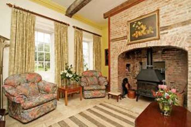  Image of 4 bedroom Detached house for sale in Whitecross Street Barton-upon-Humber DN18 at Whitecross Street  Barton-Upon-Humber, DN18 5DF