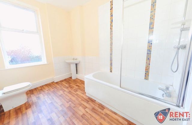  Image of 1 bedroom Flat to rent in Whitehall Road Bensham Gateshead NE8 at Whitehall Road Bensham Gateshead, NE8 4PT