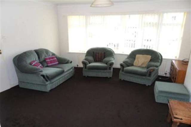 Image of 4 bedroom Detached house to rent in Whitton Way Gosforth Newcastle upon Tyne NE3 at Newcastle upon Tyne, NE3 3HY
