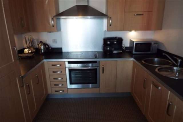  Image of 2 bedroom Flat to rent in Worsdell Drive Gateshead NE8 at Gateshead, NE8 2AF
