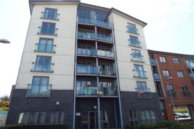  Image of 2 bedroom Flat to rent in Worsdell Drive Gateshead NE8 at Gateshead, NE8 2AF