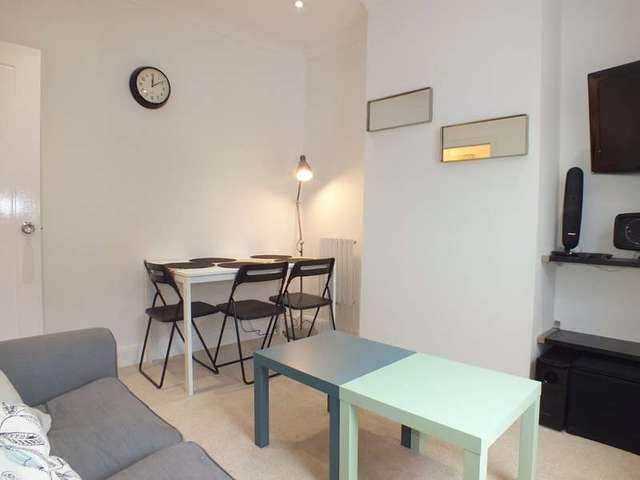  Image of 1 bedroom Detached house to rent in Wilson Road Reading RG30 at Reading Berkshire Reading, RG30 2RN
