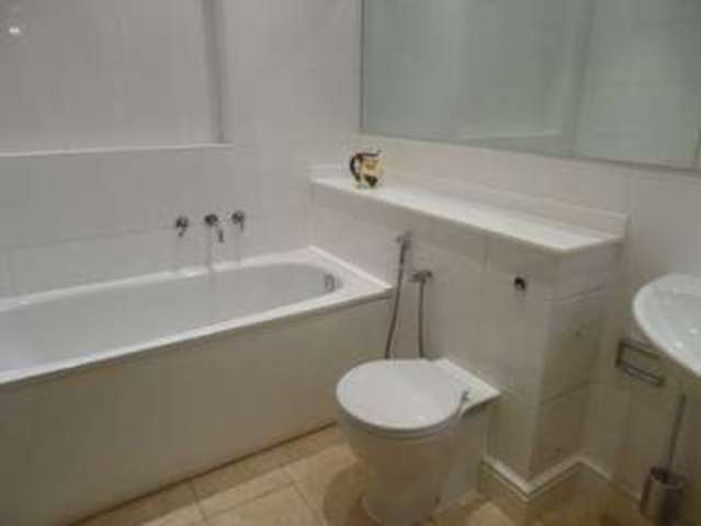  Image of 2 bedroom Flat to rent in Lake Road London SW19 at London, SW19 7EN