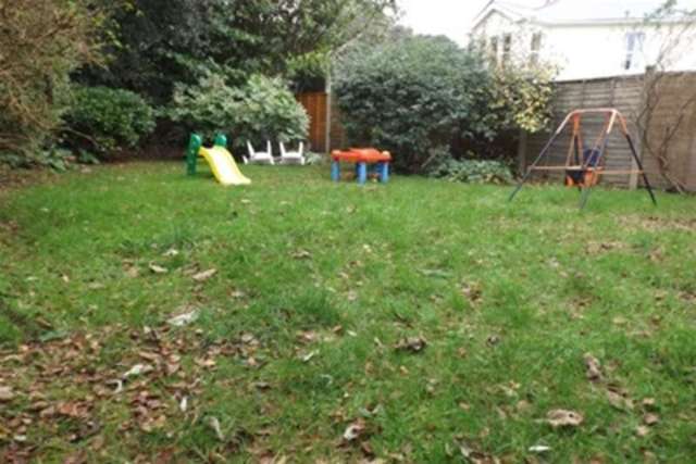  Image of 3 bedroom Flat to rent in Wimborne Road Winton Bournemouth BH3 at Bournemouth, BH3 7AD