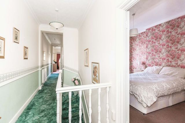  Image of 2 bedroom Flat for sale in Wimborne Road Southend-on-Sea SS2 at Wimborne Road  Southend-On-Sea, SS2 4JR