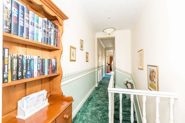 Image of 2 bedroom Flat for sale in Wimborne Road Southend-on-Sea SS2 at Wimborne Road  Southend-On-Sea, SS2 4JR